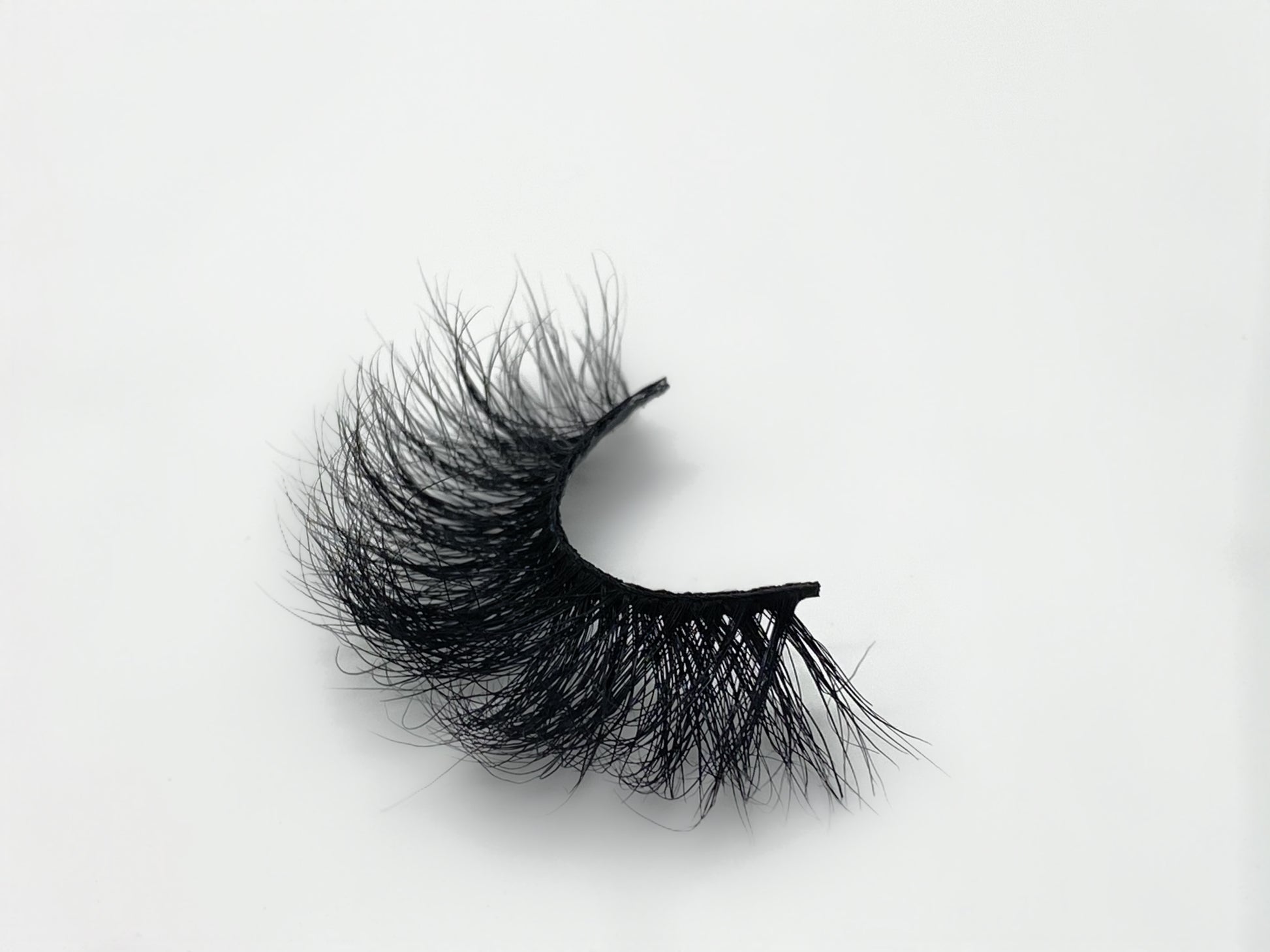 “TIA” strip lash - Jasmine Nakea